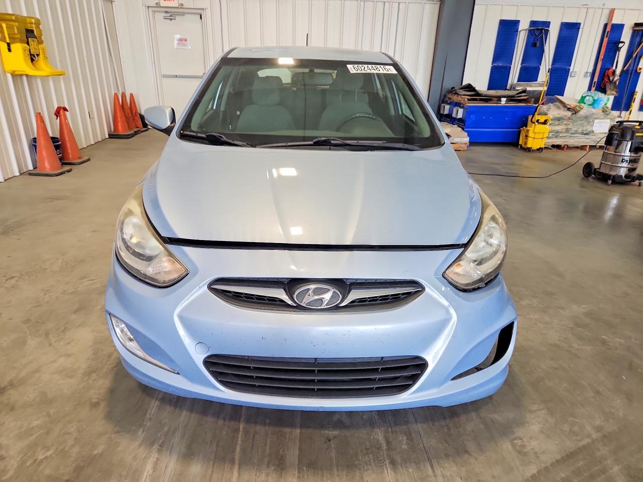2013 Hyundai Accent - Image 5