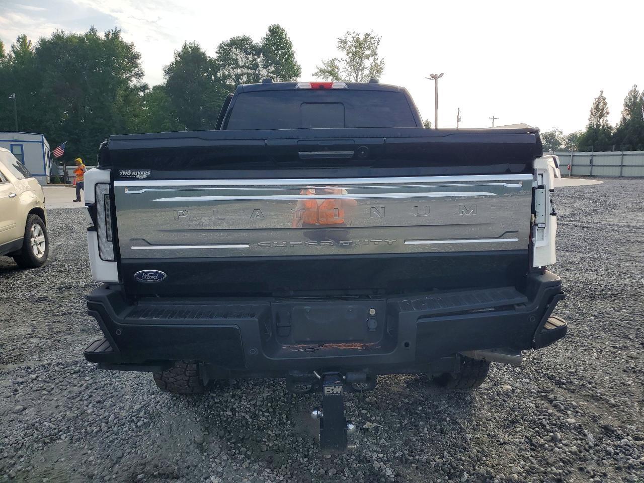 2024 Ford F250 Super Duty - Фото 6