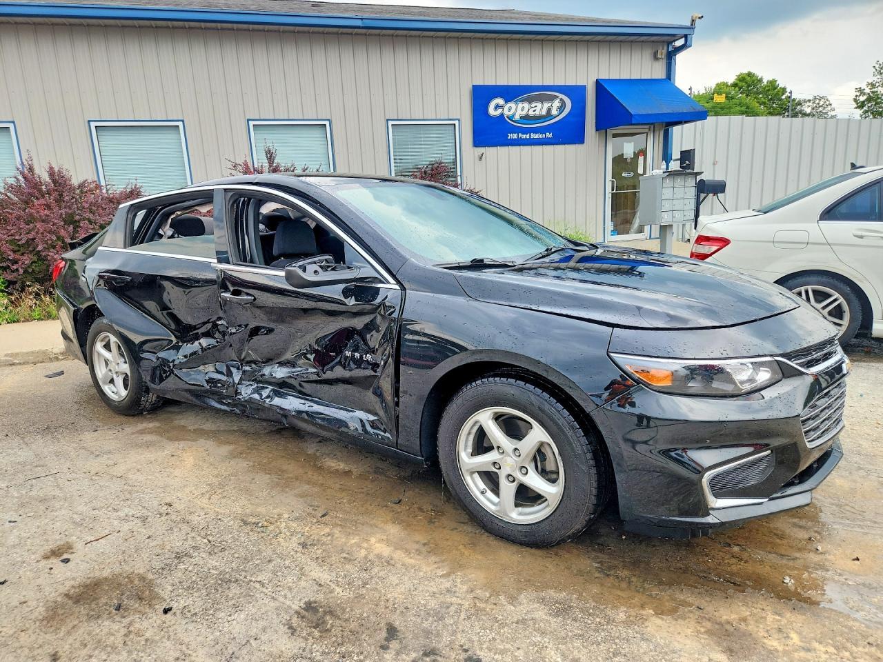 2018 Chevrolet Malibu Ls - Image 4