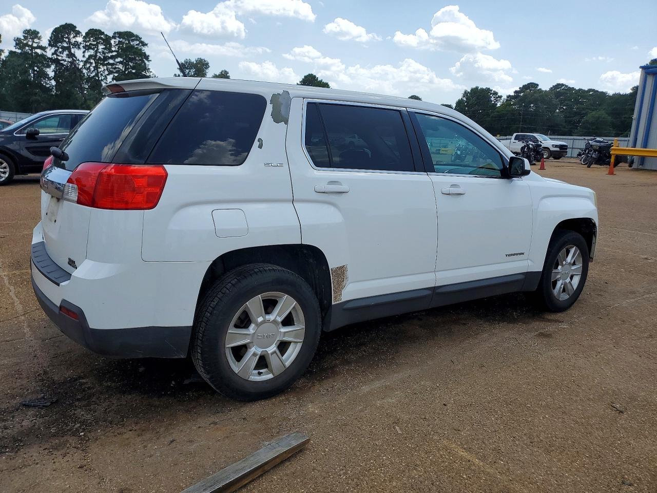 2011 GMC Terrain Sle - Image 3