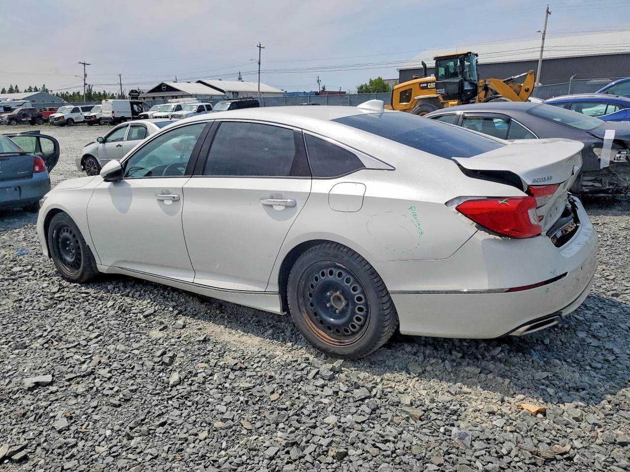 2019 Honda Accord Touring - Image 2