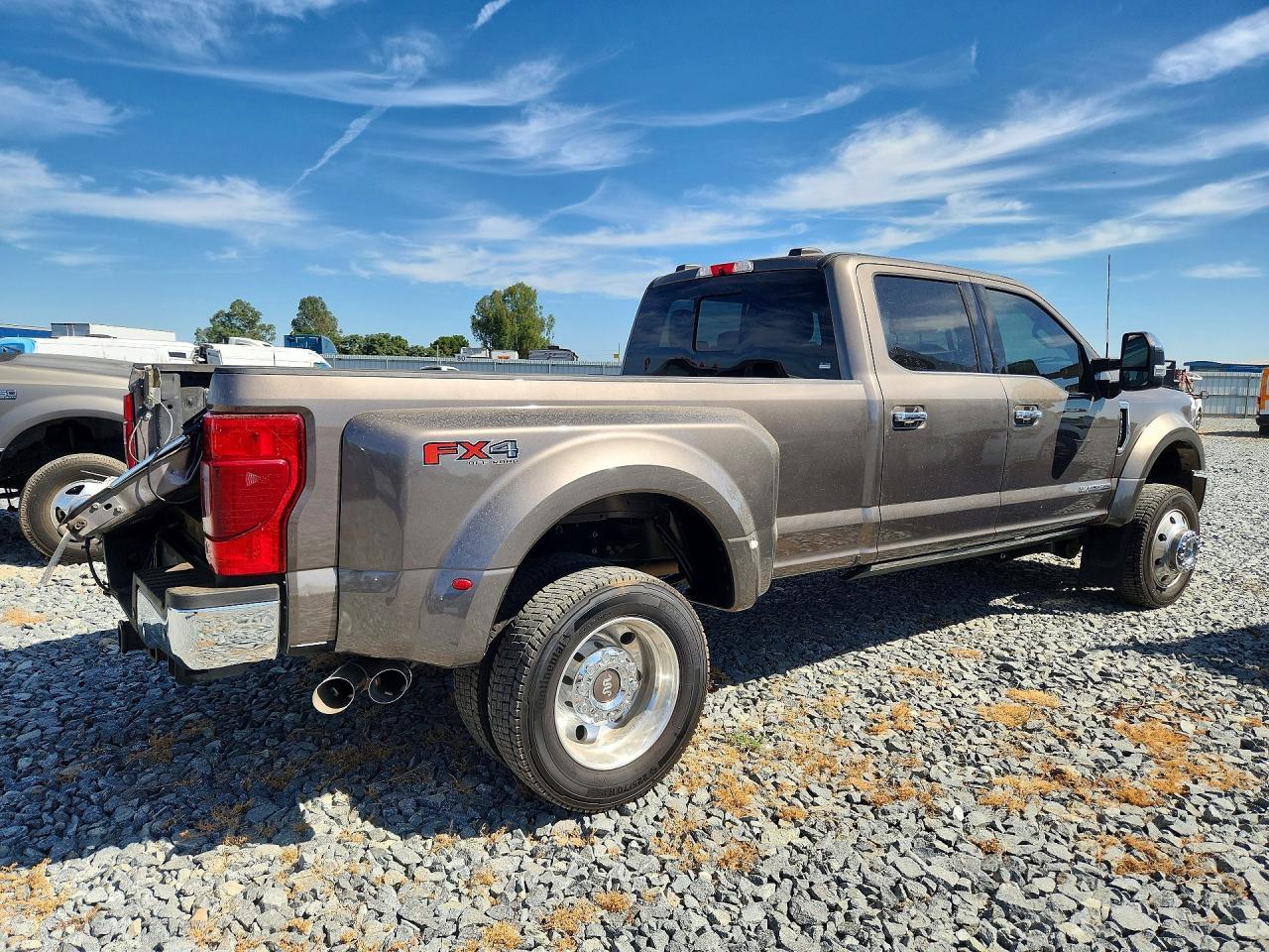 2022 Ford F450 Super Duty - Image 3