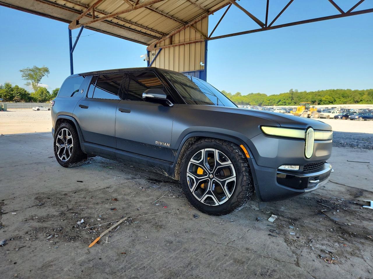 2023 Rivian R1S Adventure - Фото 4