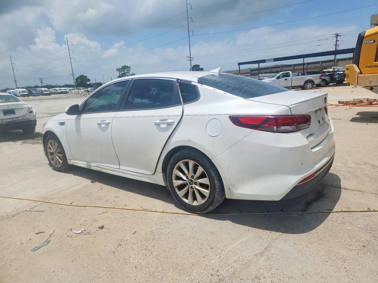 2018 Kia Optima S - Image 2