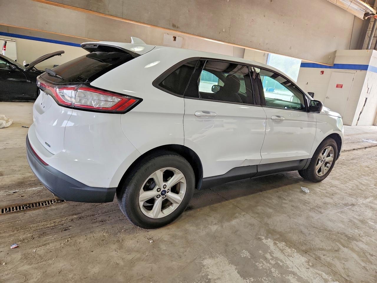 2017 Ford Edge Se - Image 3