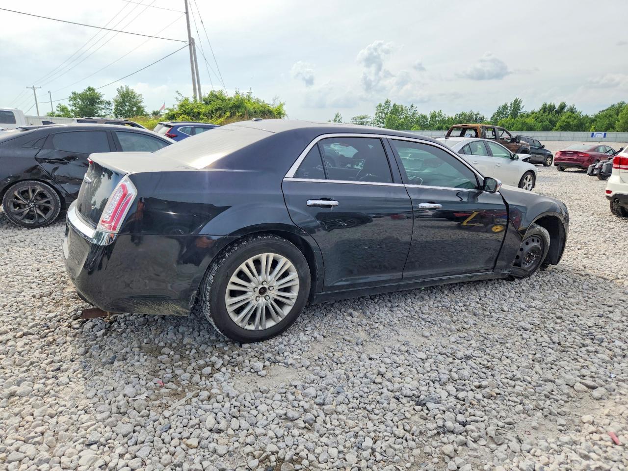 2014 Chrysler 300C - Фото 3