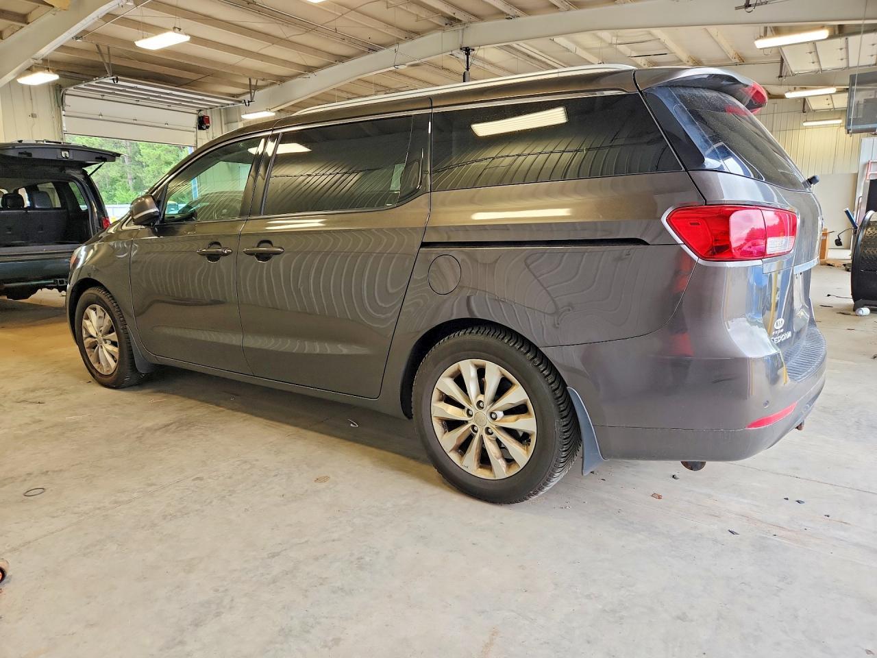 2015 Kia Sedona Ex - Фото 2