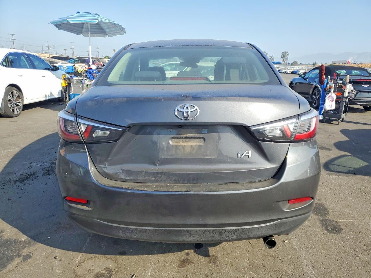 2017 Toyota Yaris Ia Base - Фото 6