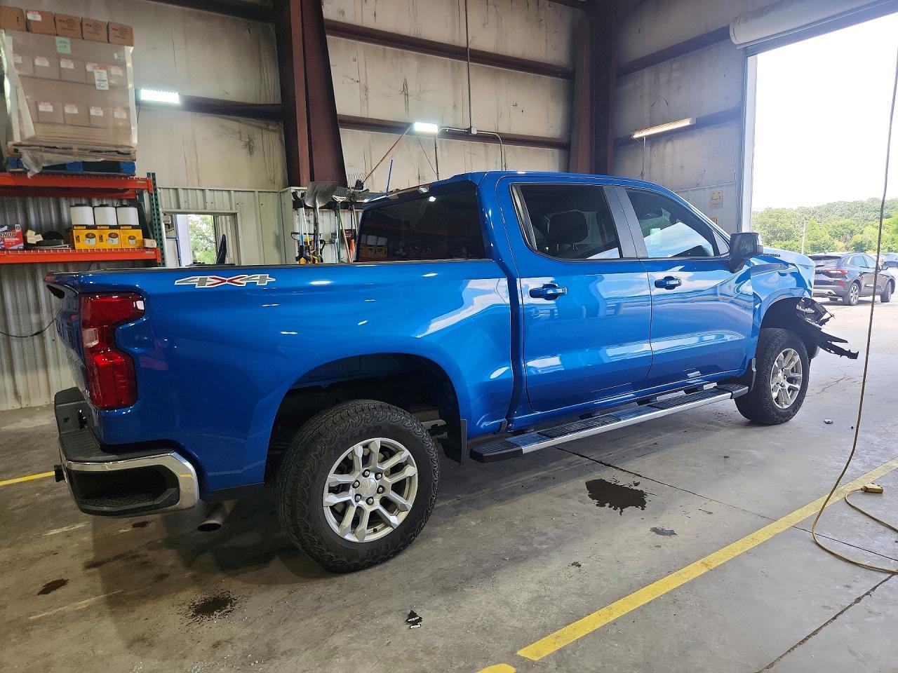 2022 Chevrolet Silverado K1500 Lt - Фото 3