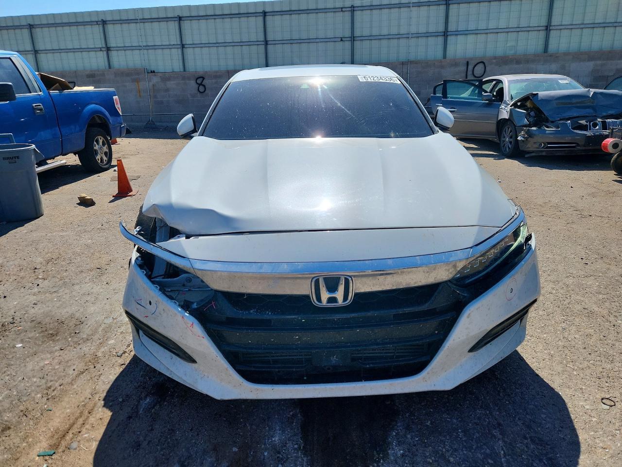2018 Honda Accord Touring - Image 5