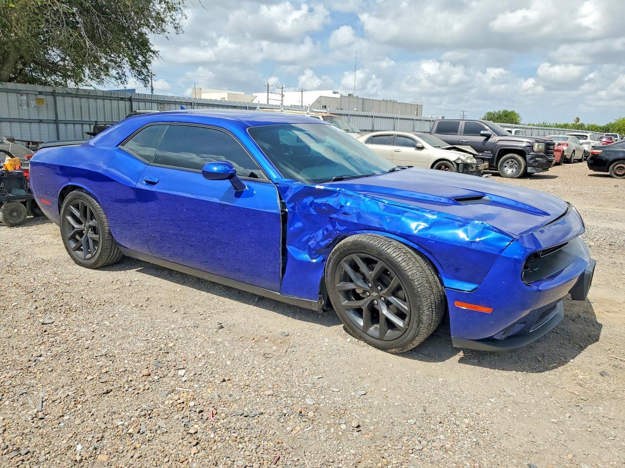 2022 Dodge Challenger Sxt - Фото 4