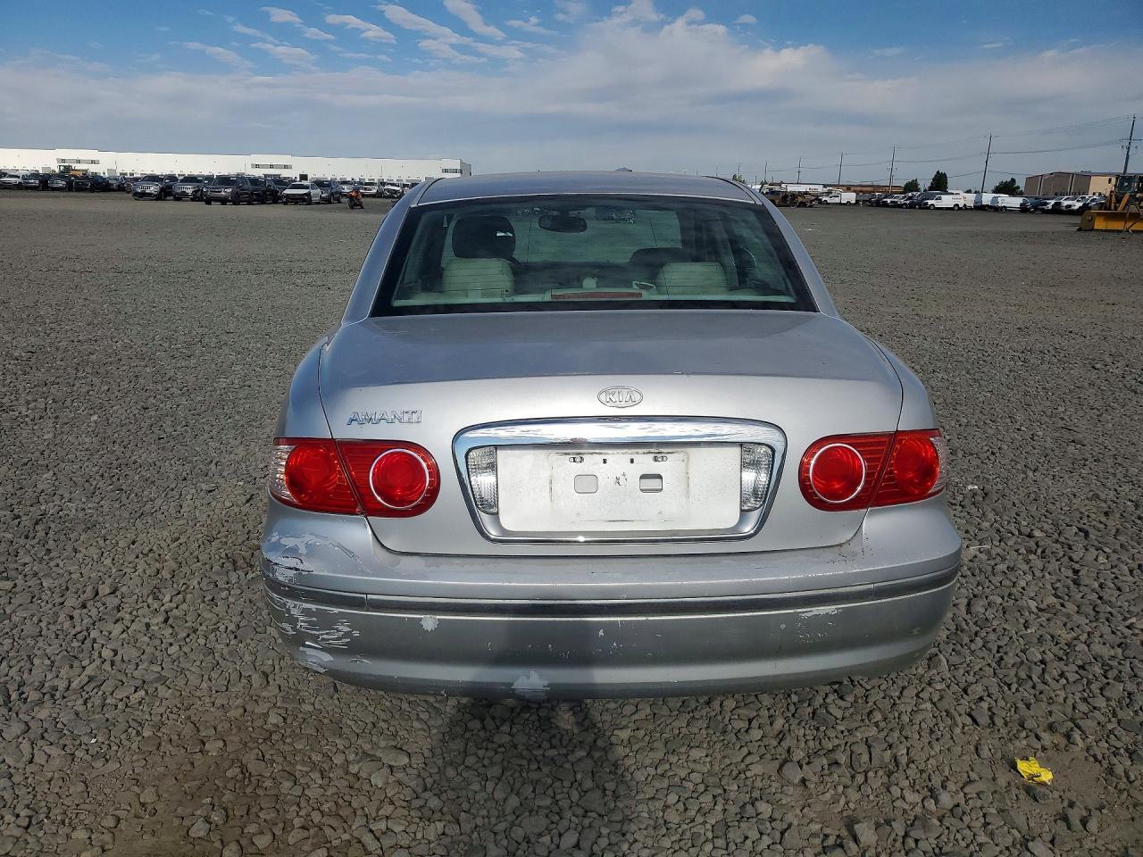 2005 Kia Amanti Base - Image 6