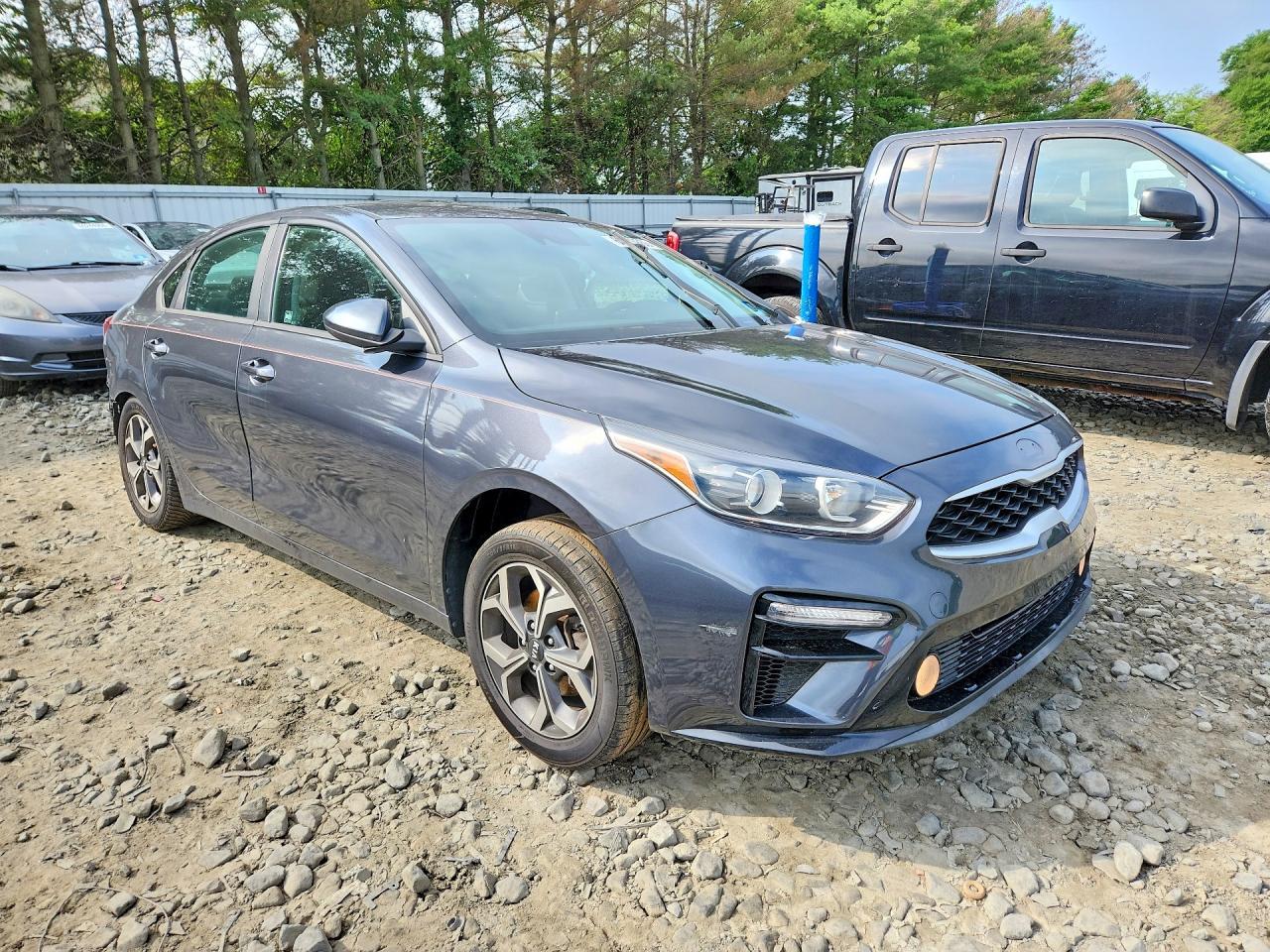 2020 Kia Forte Lxs - Image 4