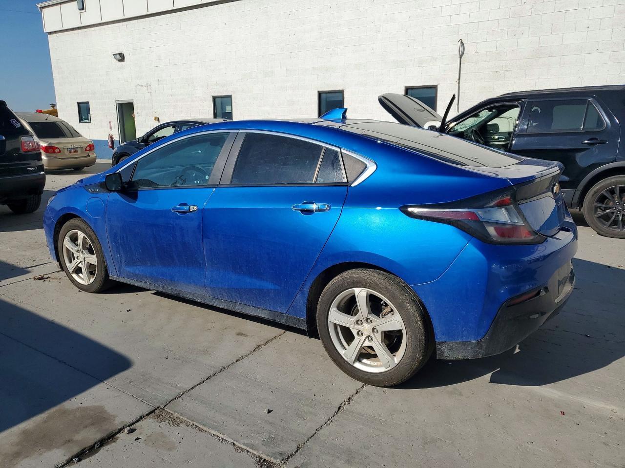 2017 Chevrolet Volt Lt - Фото 2