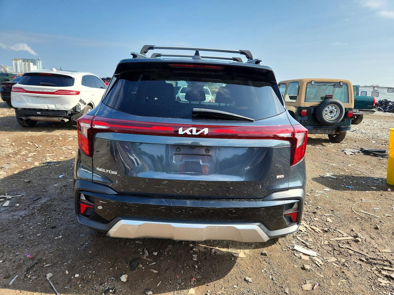 2024 Kia Seltos Ex - Image 6