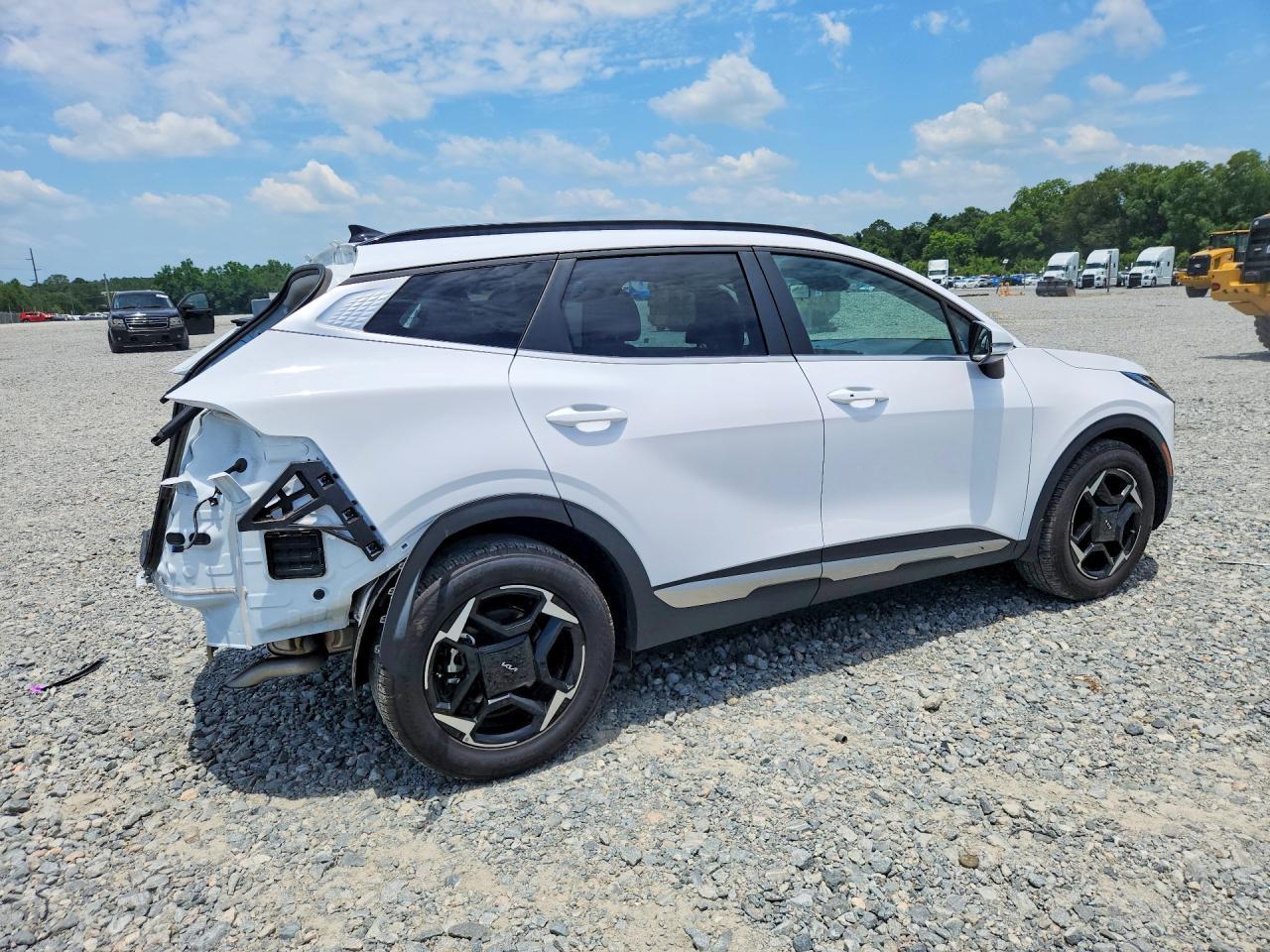 2026 Kia Sportage Ex - Image 3