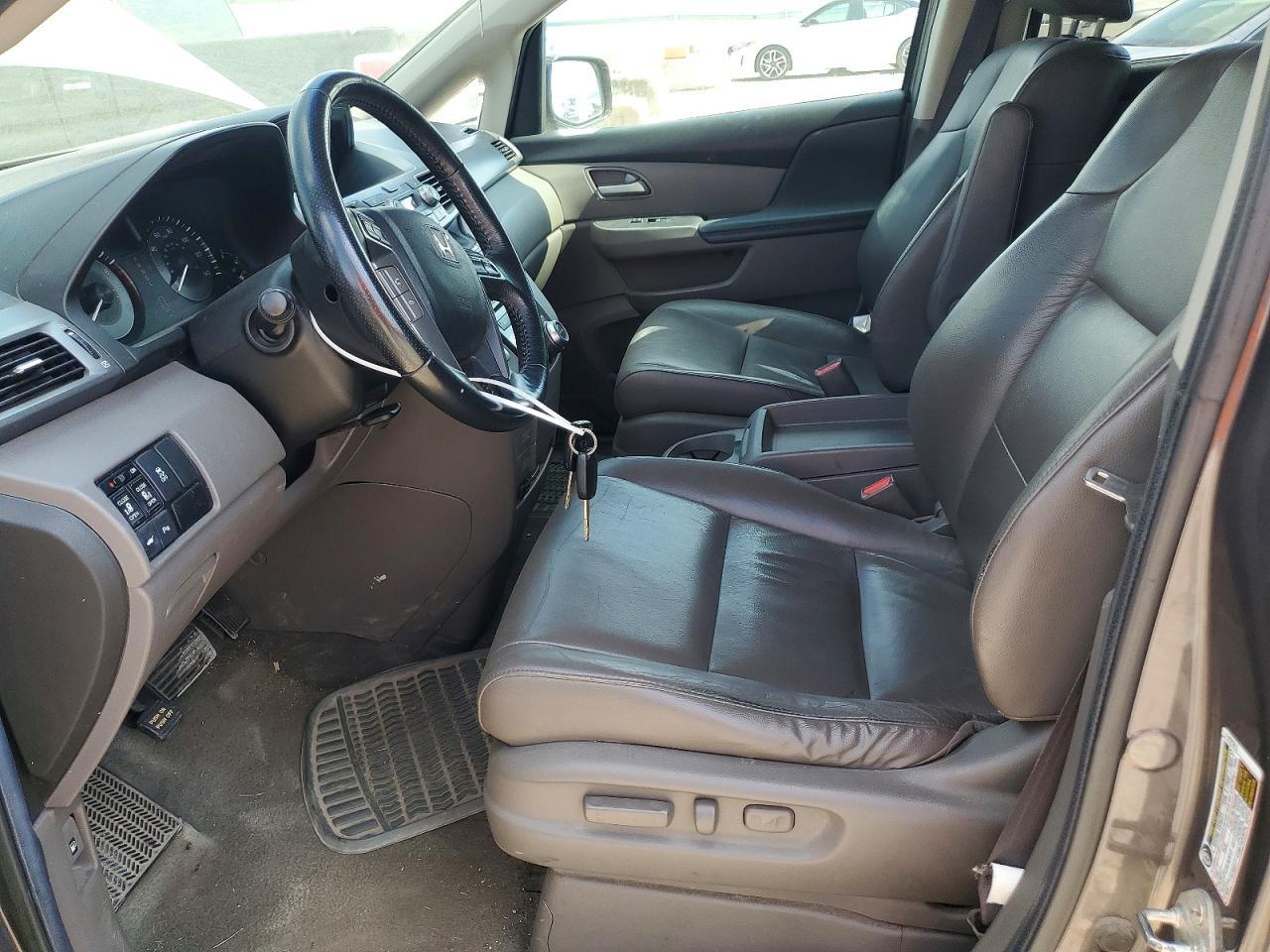 2012 Honda Odyssey Touring - Image 7
