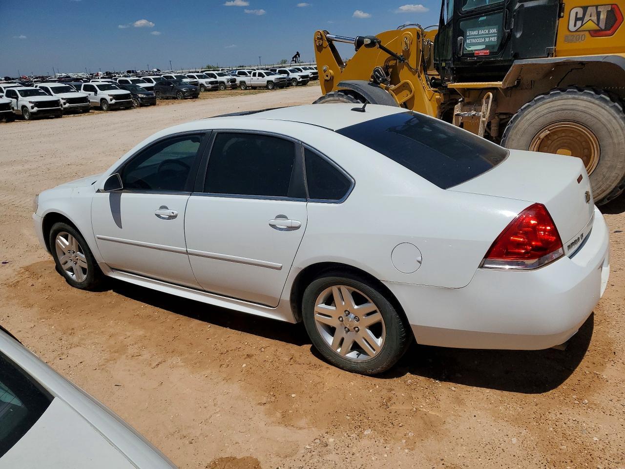 2015 Chevrolet Impala - Фото 2