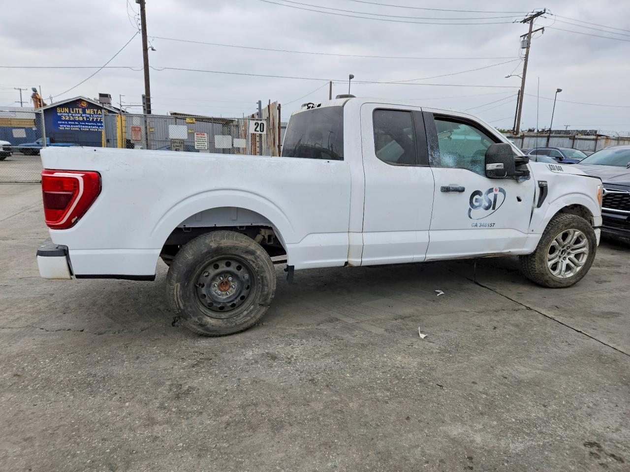 2021 Ford F150 Super Cab - Фото 3