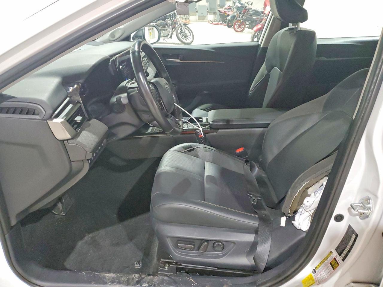 2025 Toyota Camry Xle - Image 7