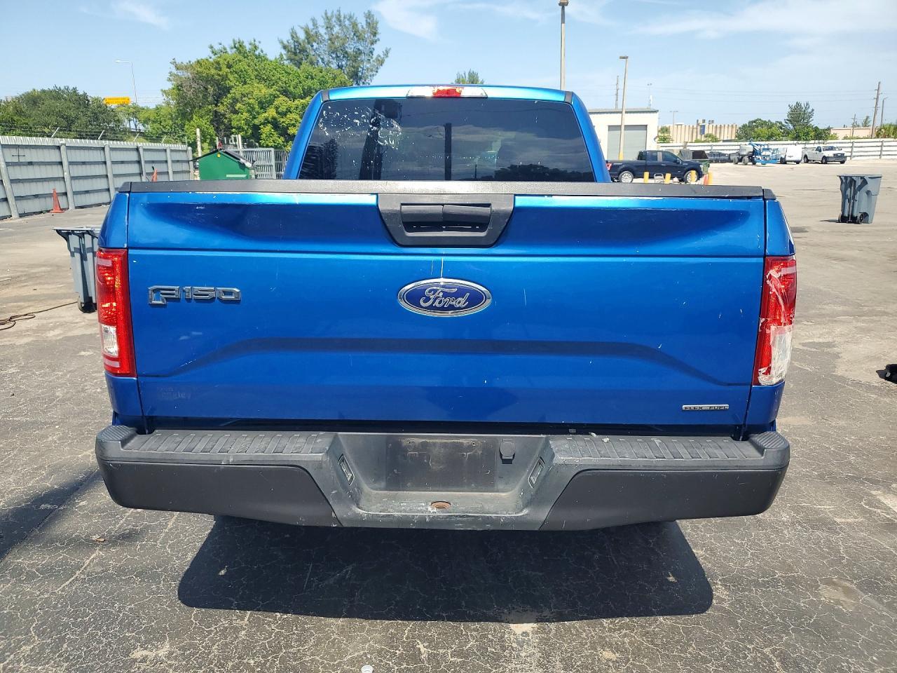 2016 Ford F150 Super Cab - Image 6