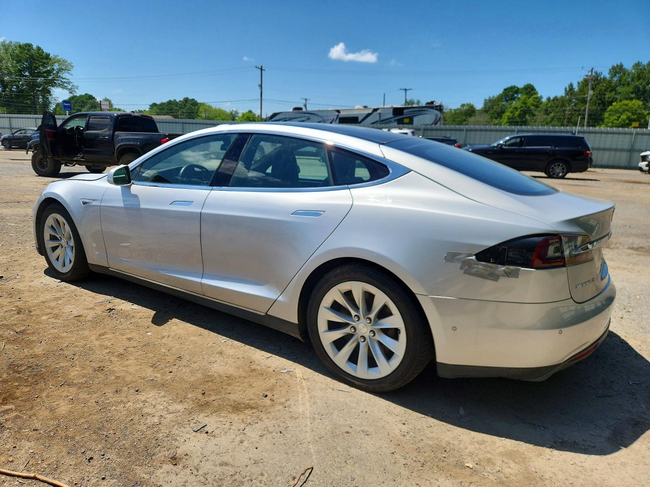 2016 Tesla Model S - Фото 2