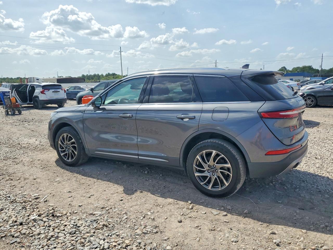2021 Lincoln Corsair - Фото 2
