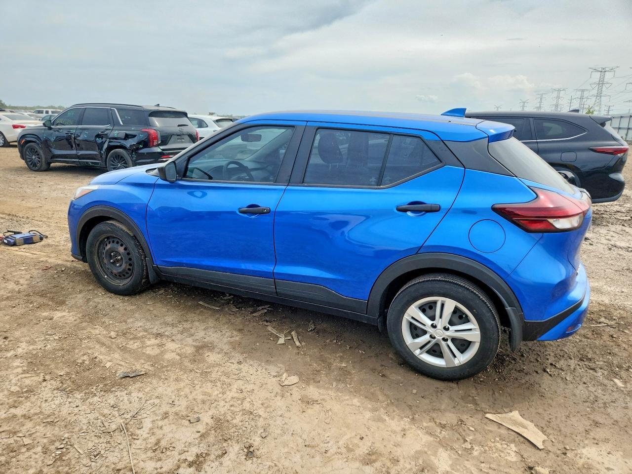 2021 Nissan Kicks S - Фото 2