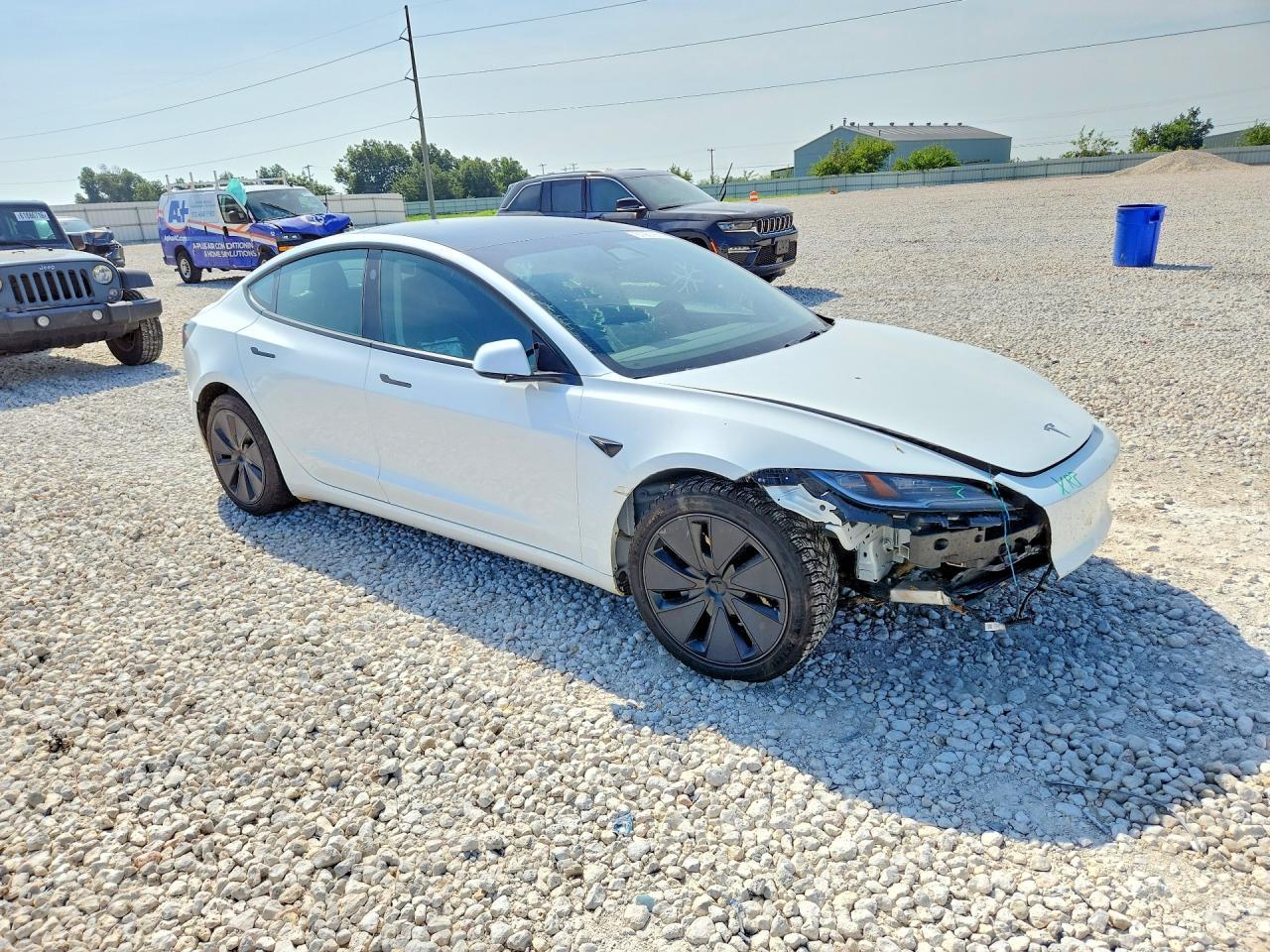2024 Tesla Model 3 - Фото 4