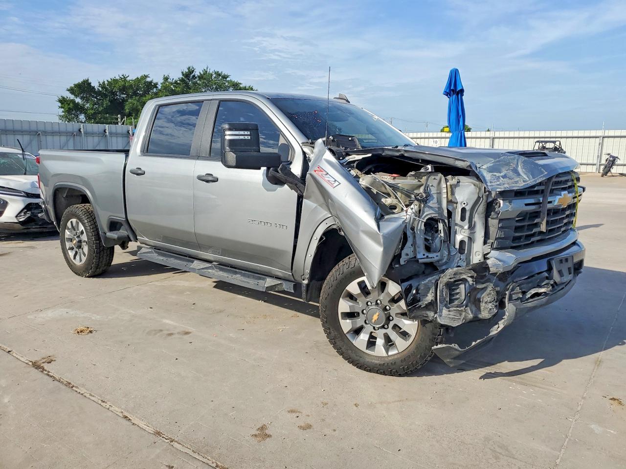 2024 Chevrolet Silverado K2500 Custom - Image 4