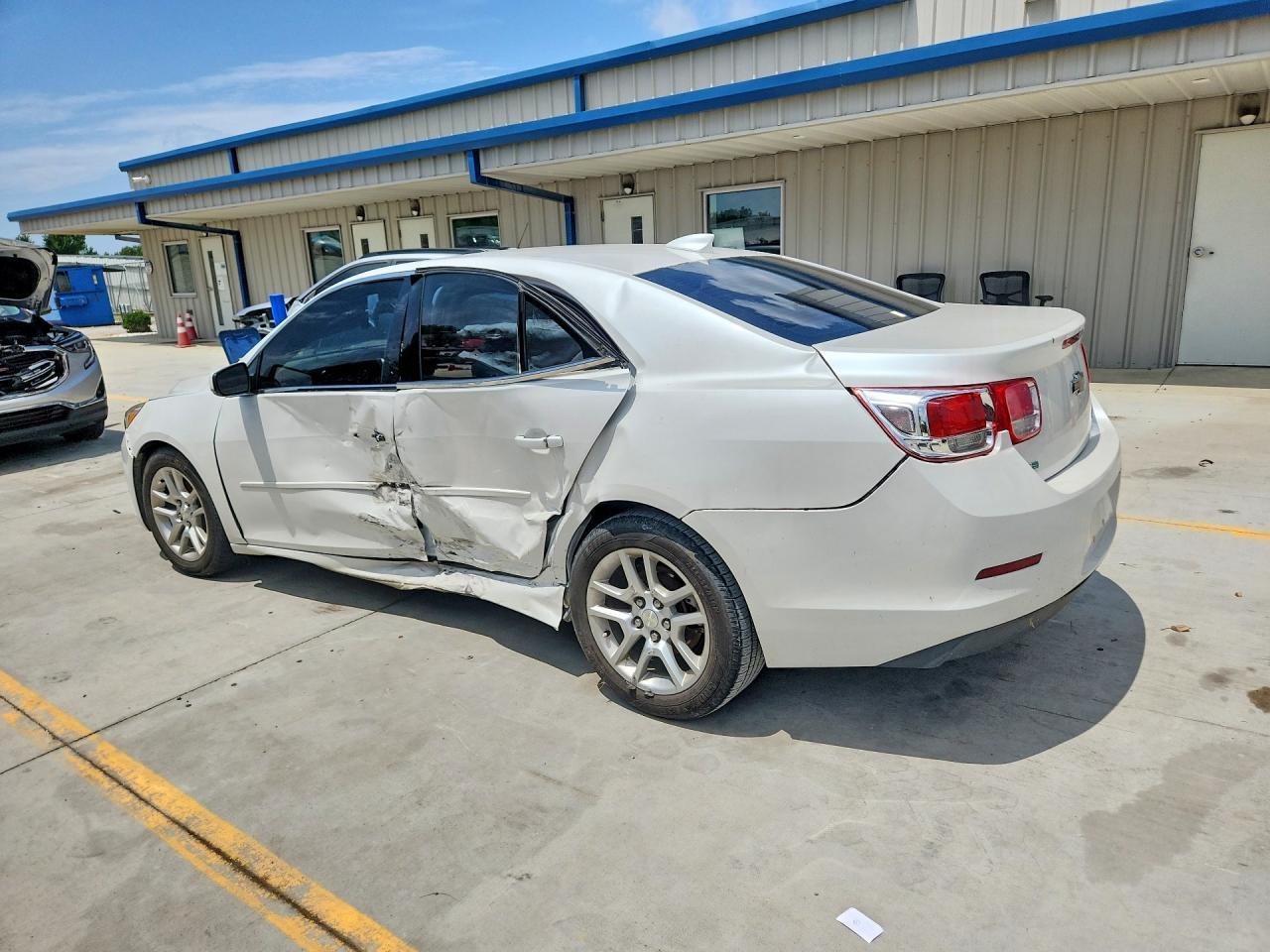 2015 Chevrolet Malibu 1Lt - Image 2