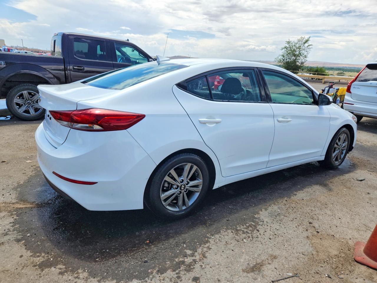 2018 Hyundai Elantra Sel - Image 3