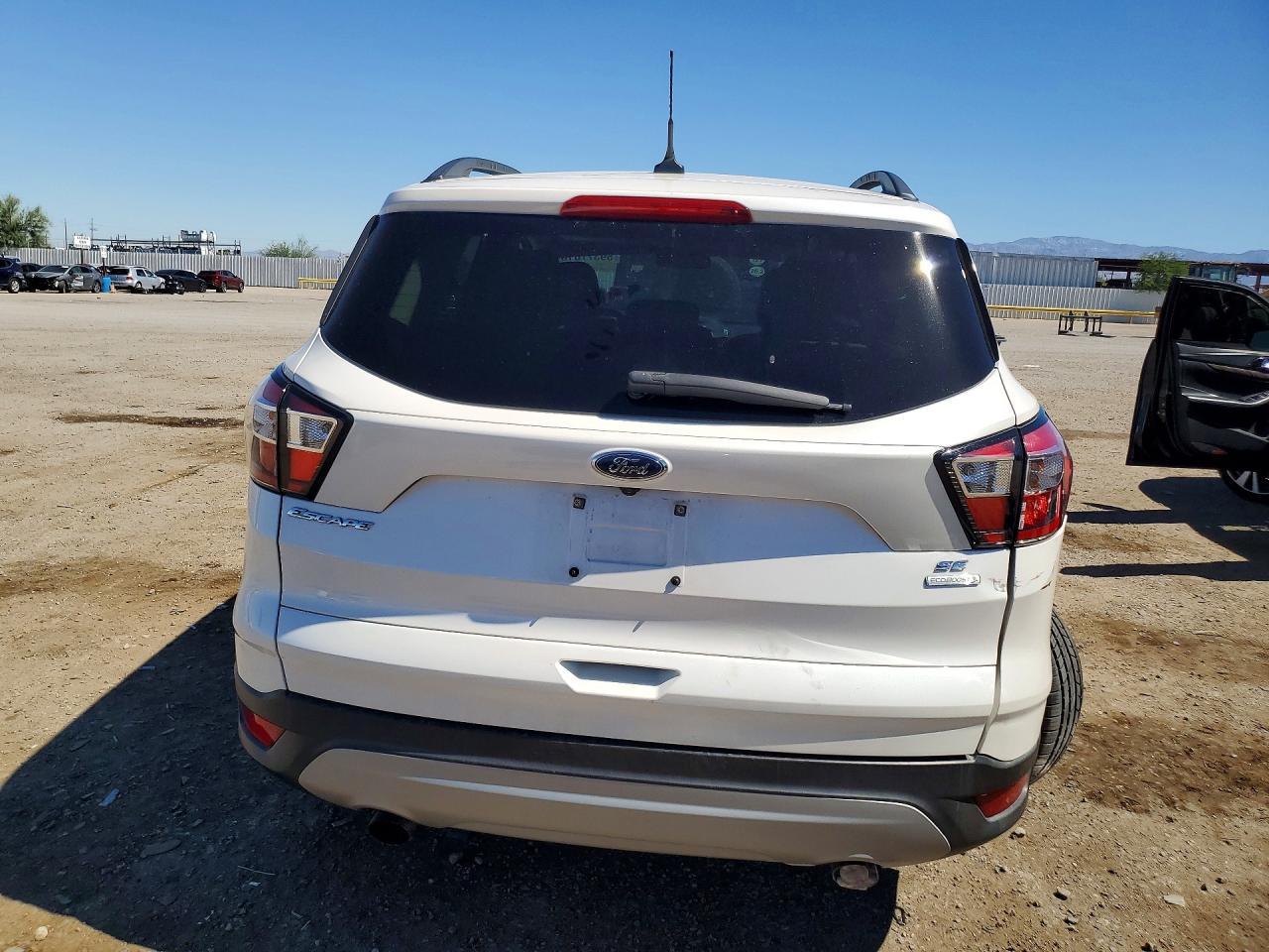 2018 Ford Escape Se - Фото 6