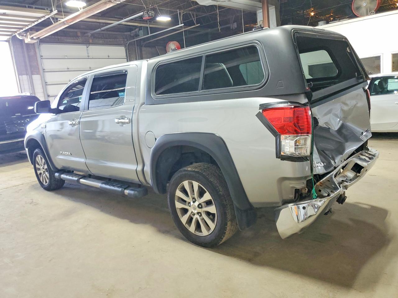 2011 Toyota Tundra Crewmax Limited - Фото 2