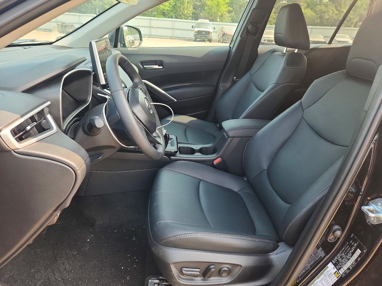 2026 Toyota Corolla Cross Xle - Image 7