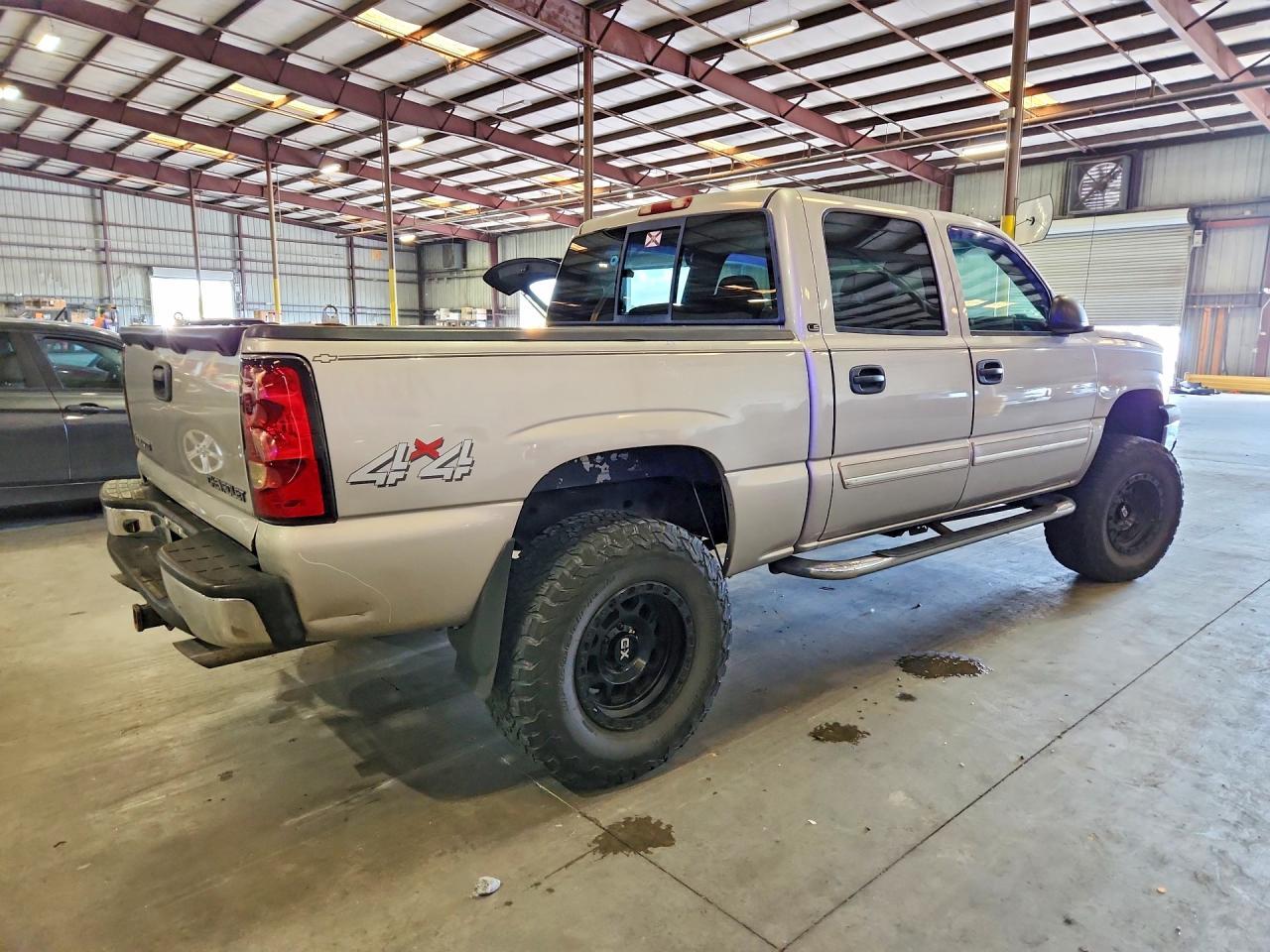 2005 Chevrolet Silverado K1500 - Фото 3