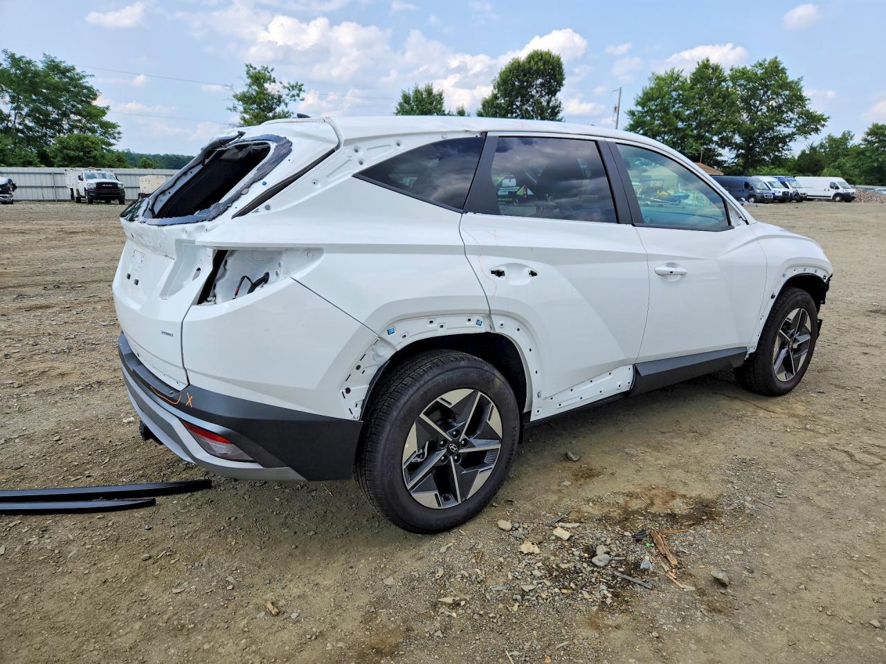 2026 Hyundai Tucson Sel - Image 3