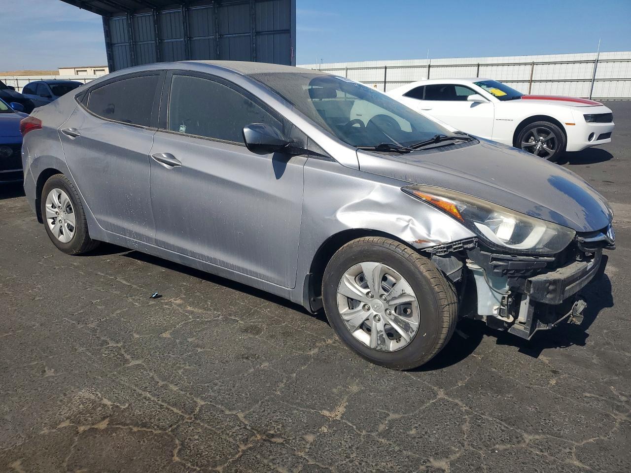 2016 Hyundai Elantra Se - Image 4