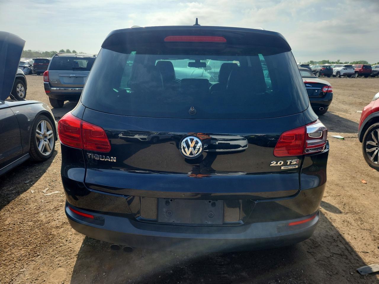 2014 Volkswagen Tiguan S - Фото 6