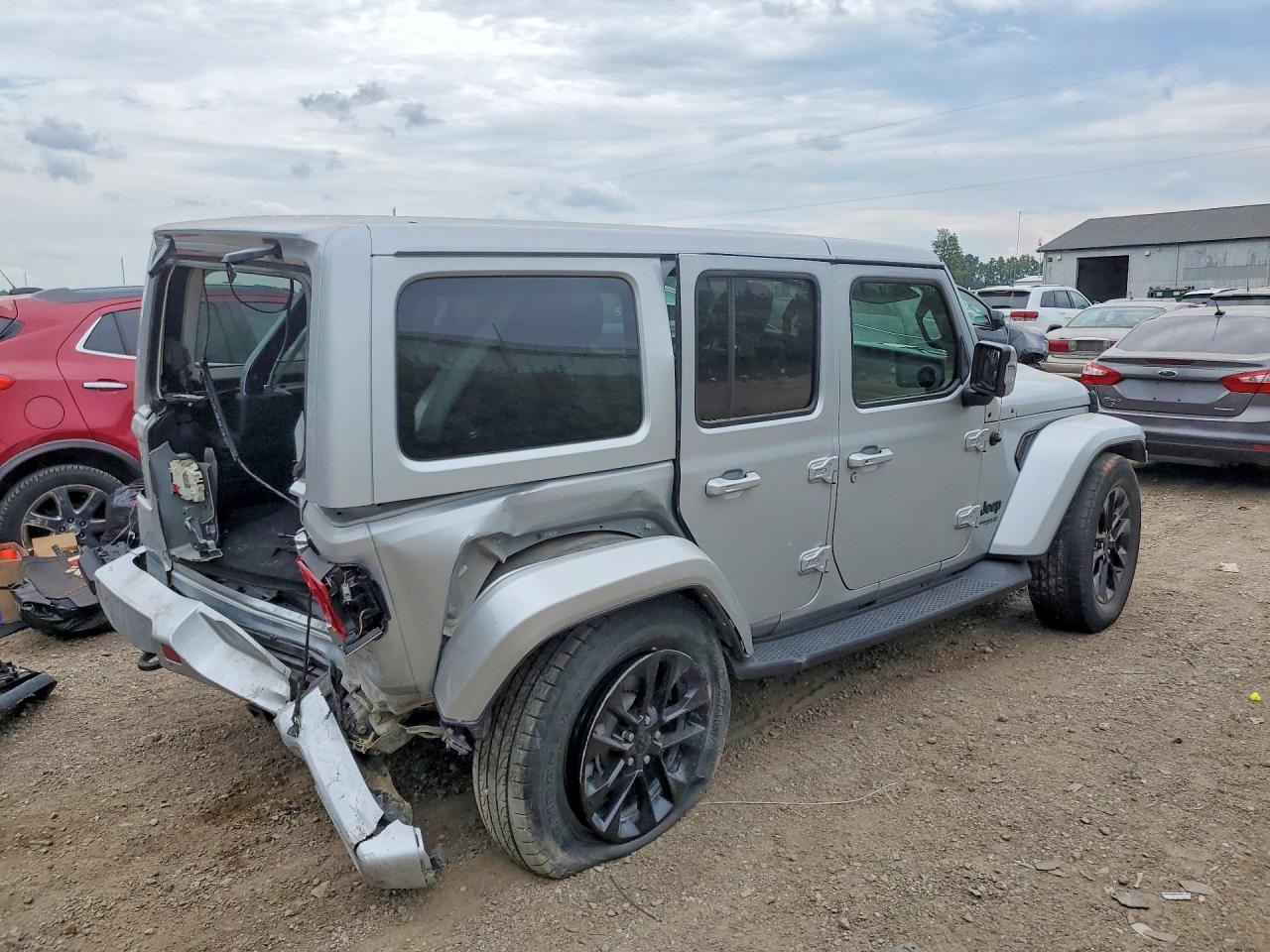 2022 Jeep Wrangler Unlimited Sahara - Image 3