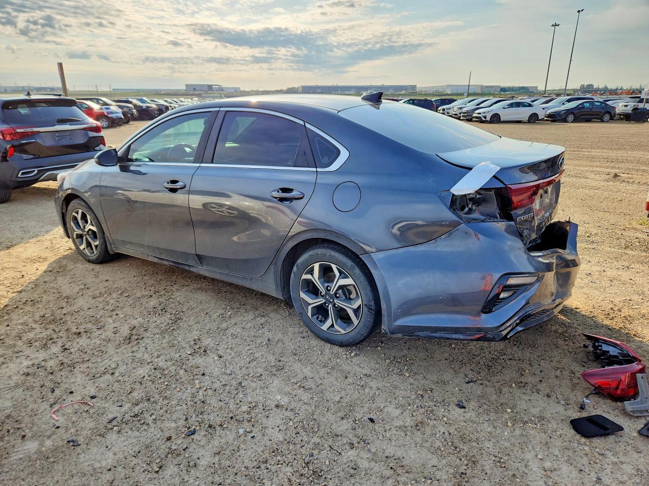 2021 Kia Forte Ex - Фото 2