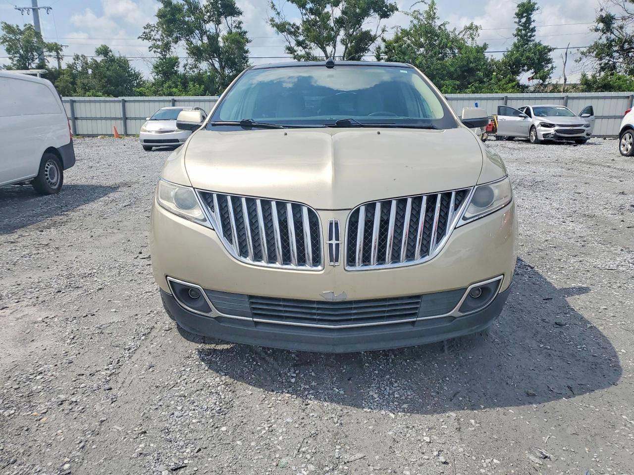 2011 Lincoln Mkx - Image 5