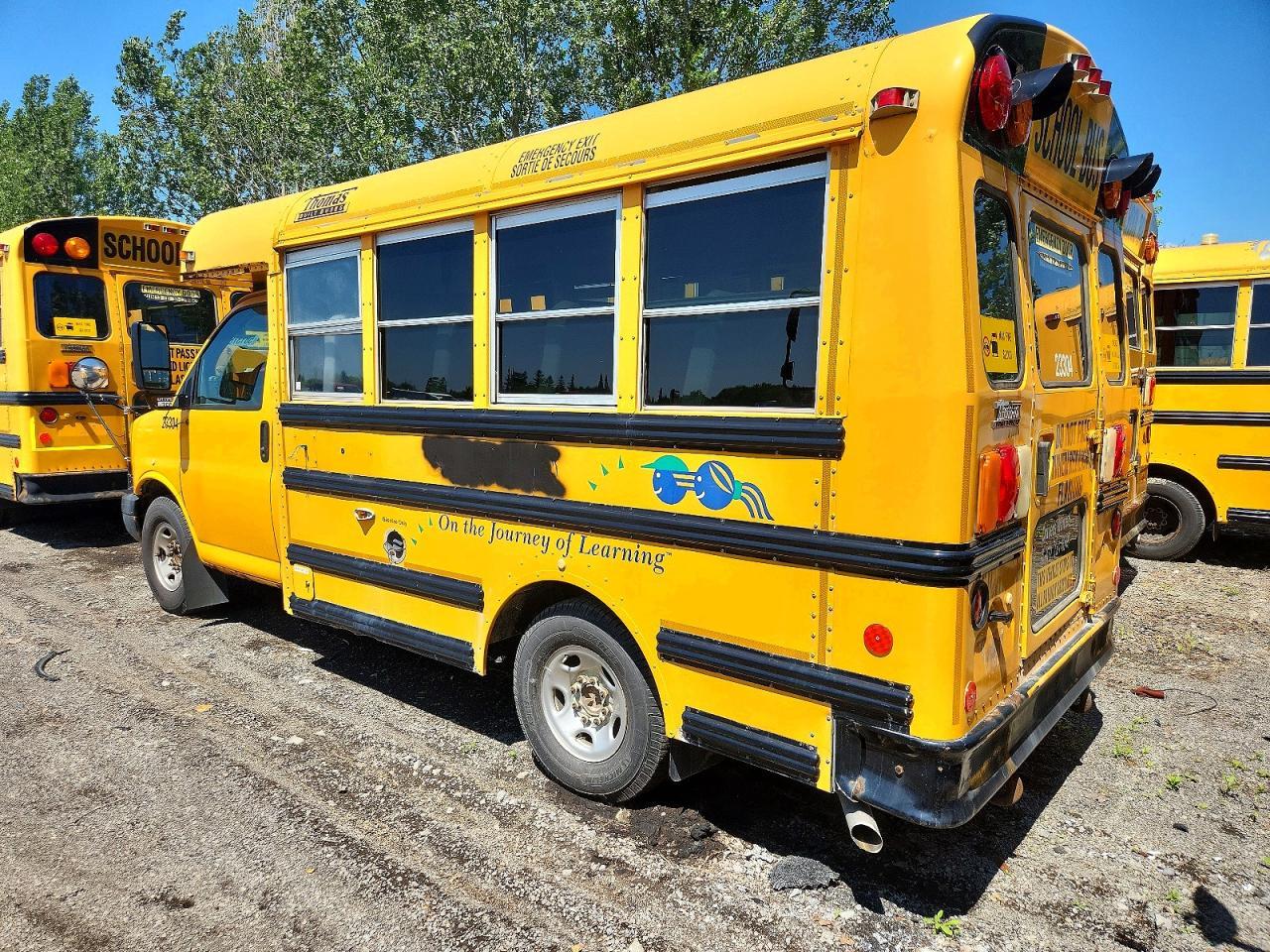 2012 Chevrolet Express G3 - School Bus - Фото 3