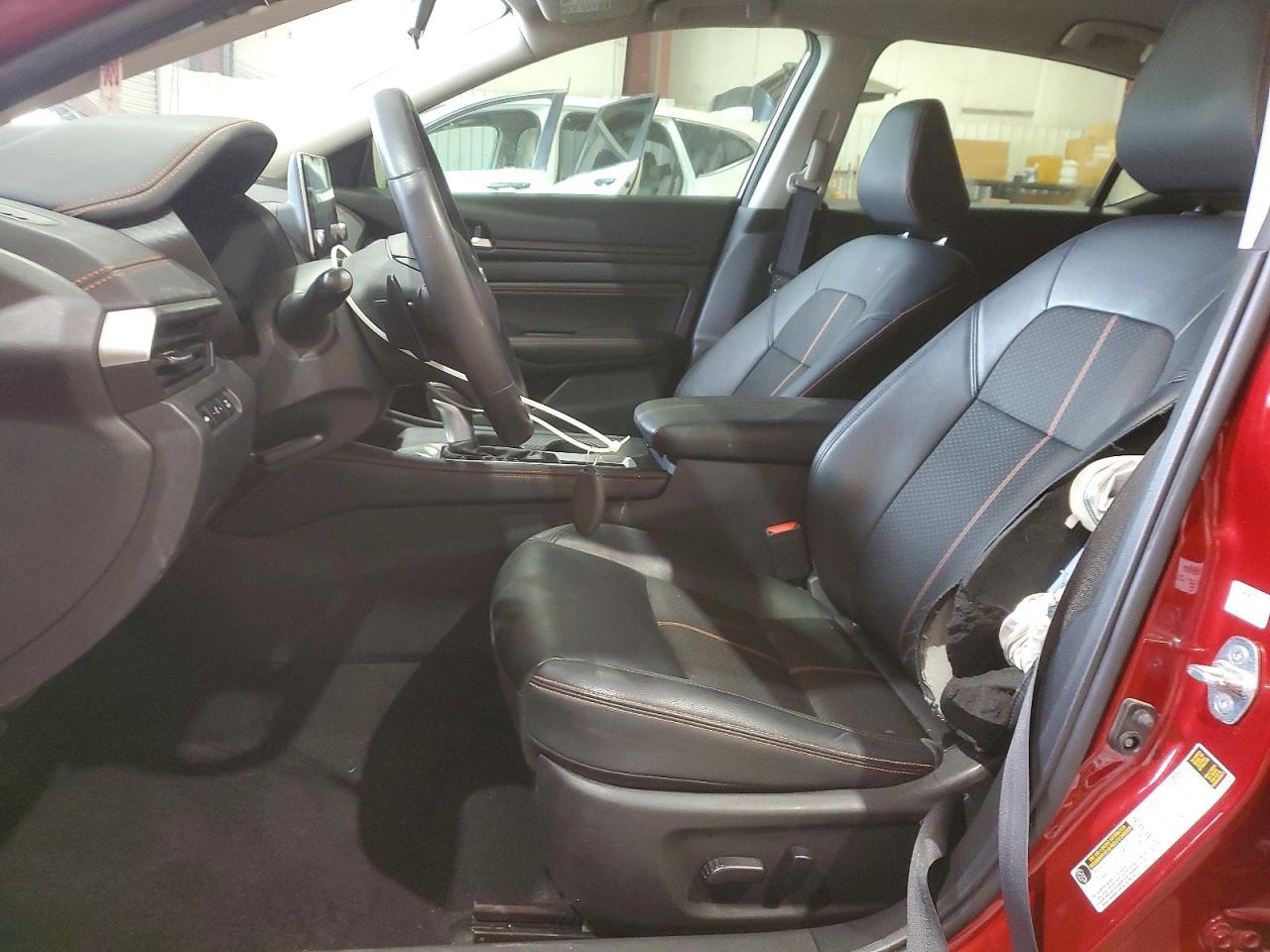 2022 Nissan Altima Sr - Image 7
