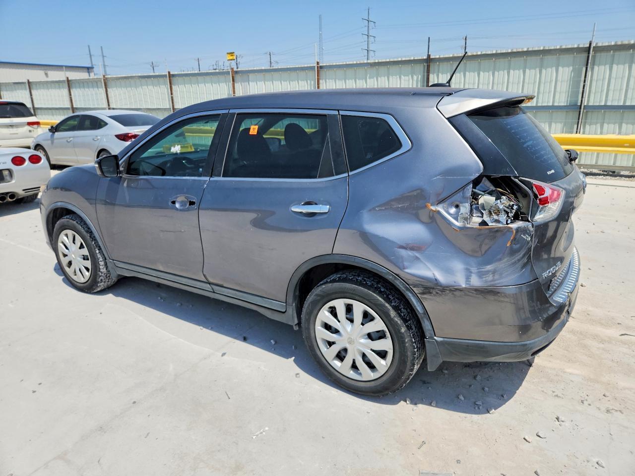 2015 Nissan Rogue S - Фото 2