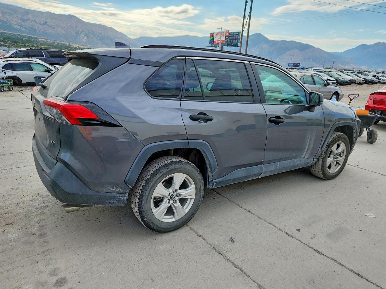 2020 Toyota Rav4 Le - Фото 3