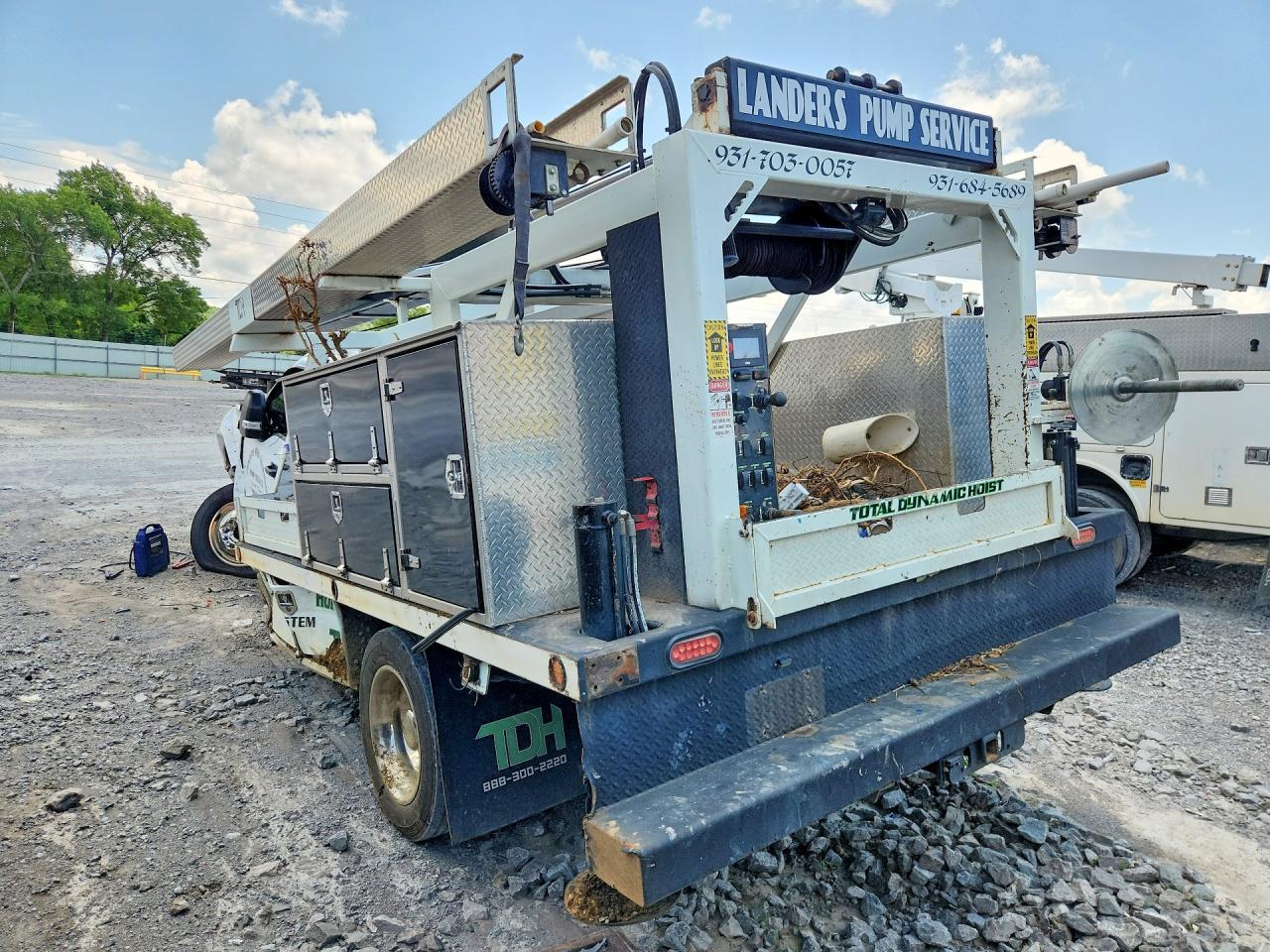 2020 Ford F550 Super Duty Utility / Service Truck - Image 2