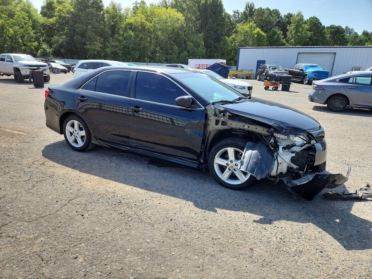 2014 Toyota Camry Se - Фото 4