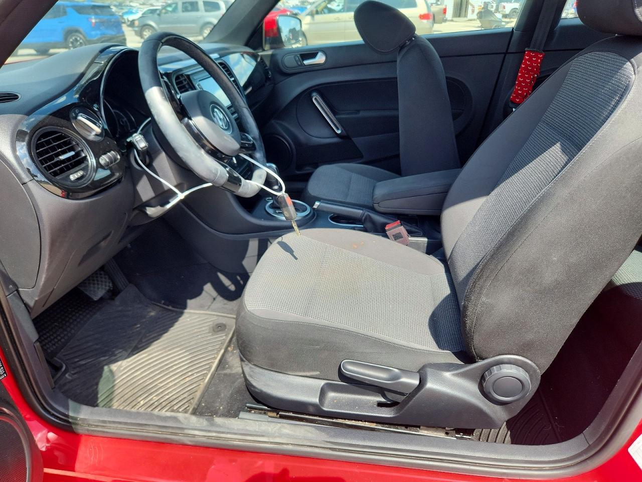 2019 Volkswagen Beetle S - Image 7