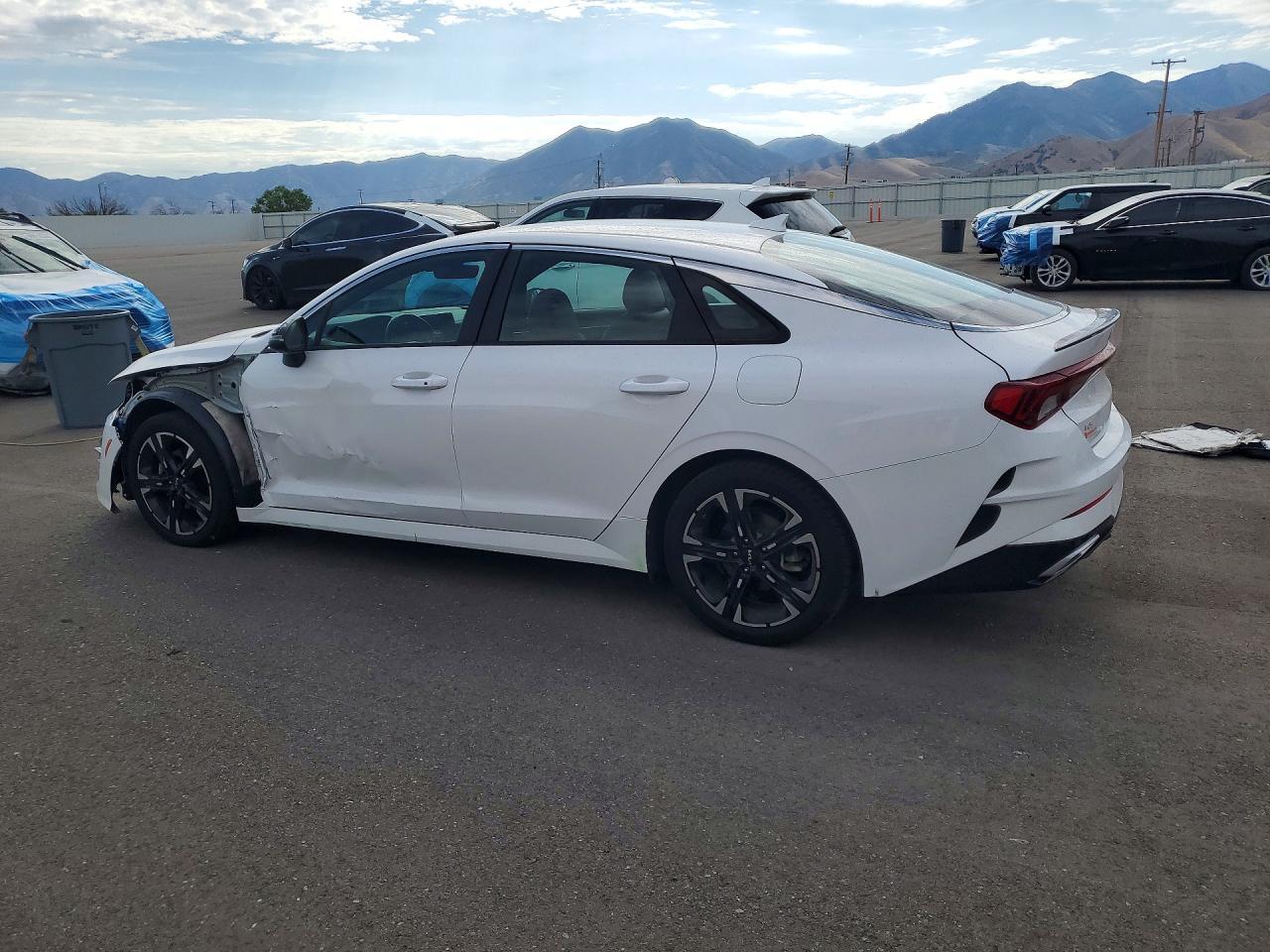 2023 Kia K5 Gt Line - Image 2